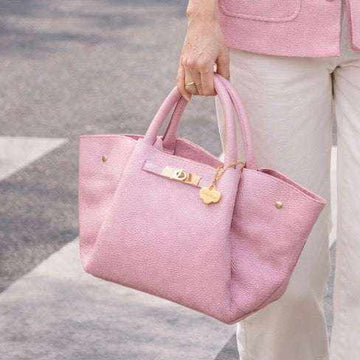 Bolsos de piel italianos primavera verano 2026 | Rafia y cuero italiano