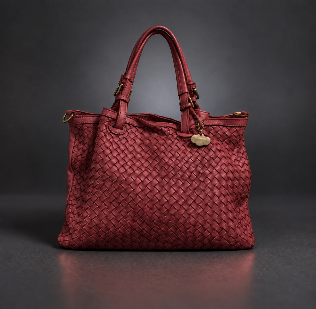 Bolso trenzado  mano burdeos rojizo