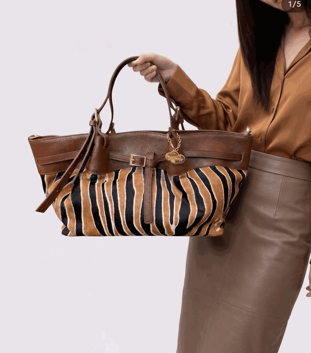 slider image slider_item_PQrzLE