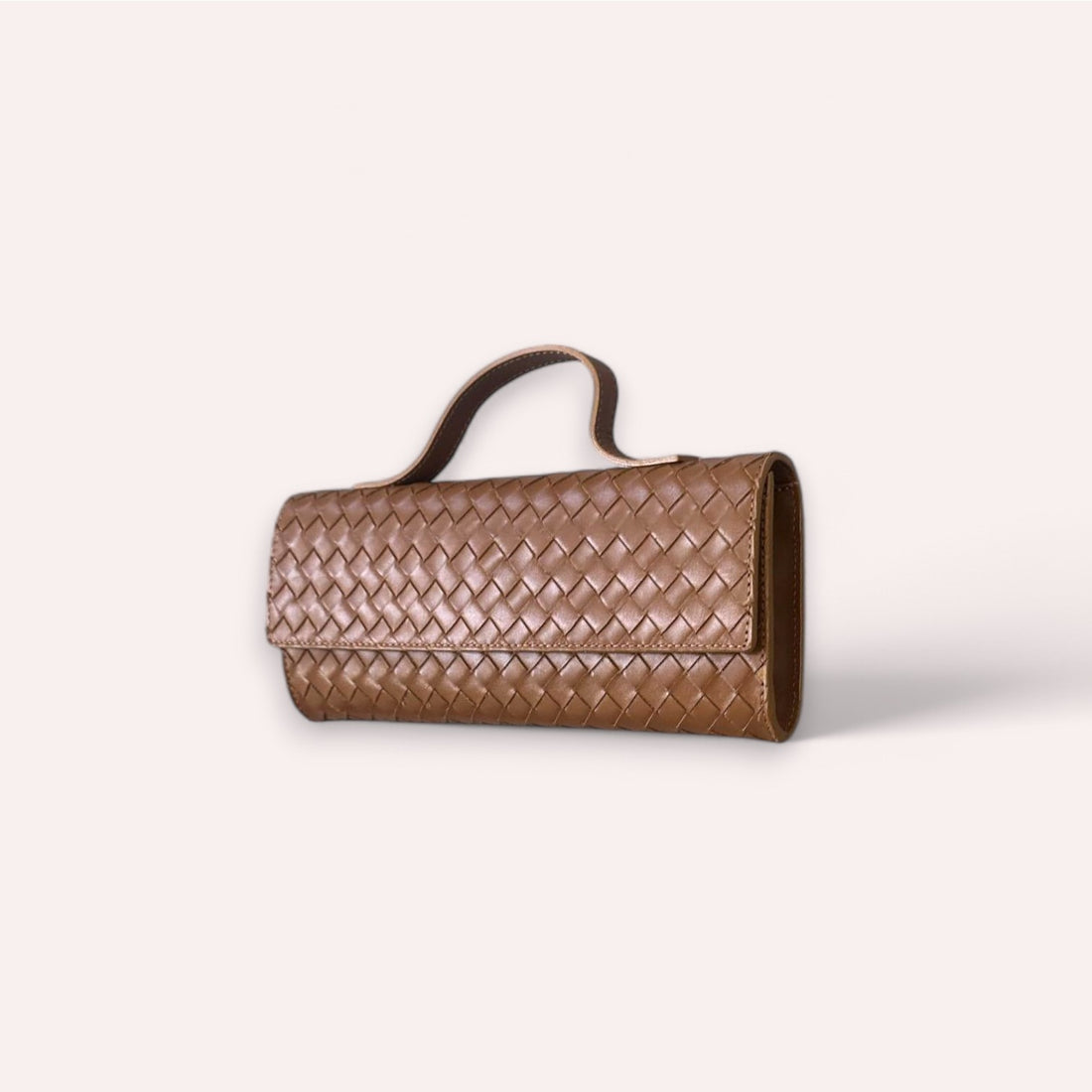 Cartera trenzada camel