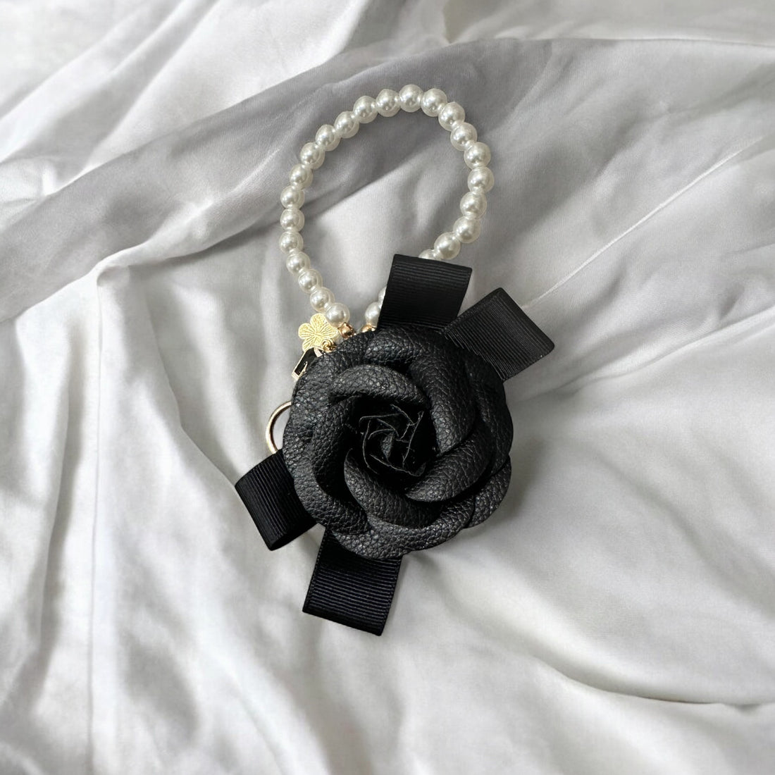 Mini Charm vestido perlas y rosa