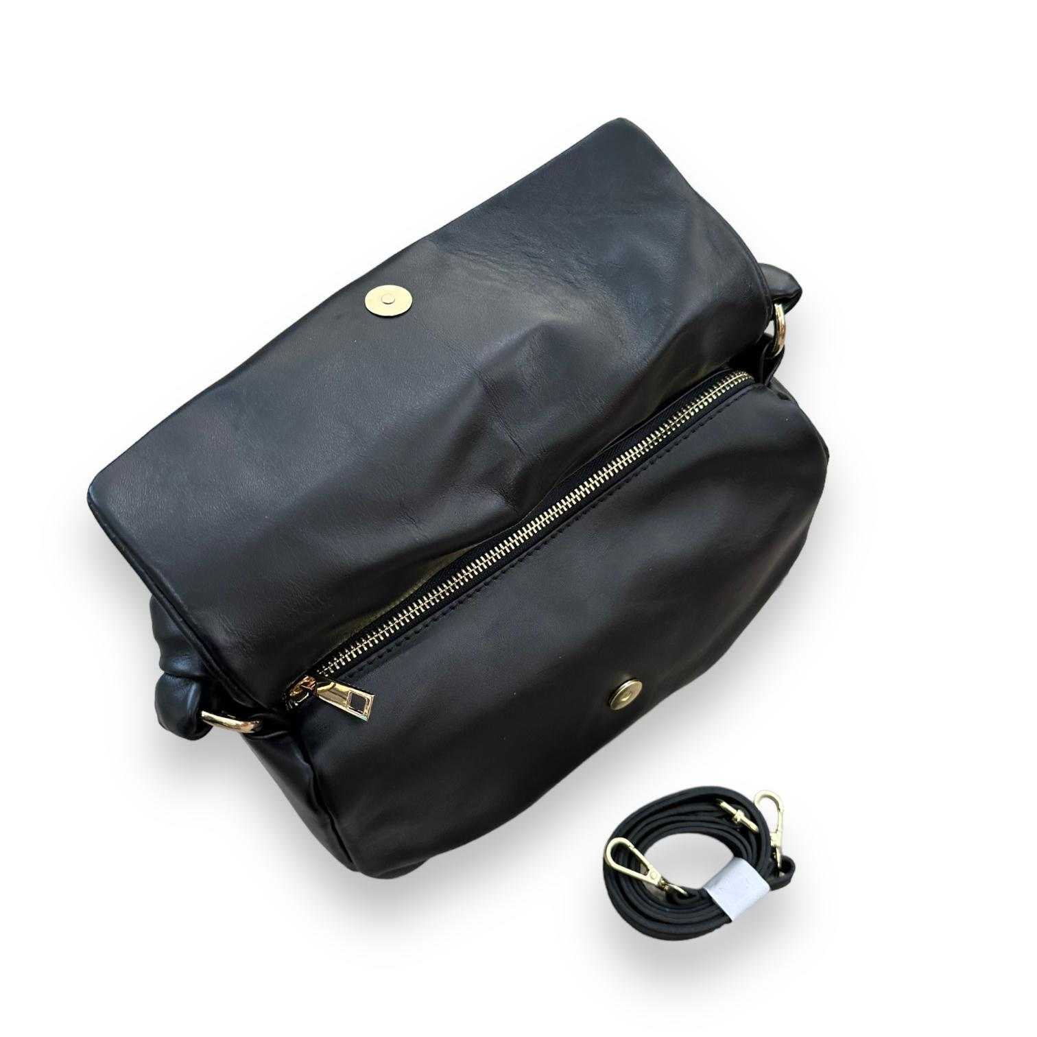Bandolera nudos negro de piel suave y ligero con correa ajustable y cierre de cremallera e imán