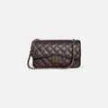 Bolso acolchado negro clásico de piel con cadena dorada, elegante y atemporal, fabricado en Italia