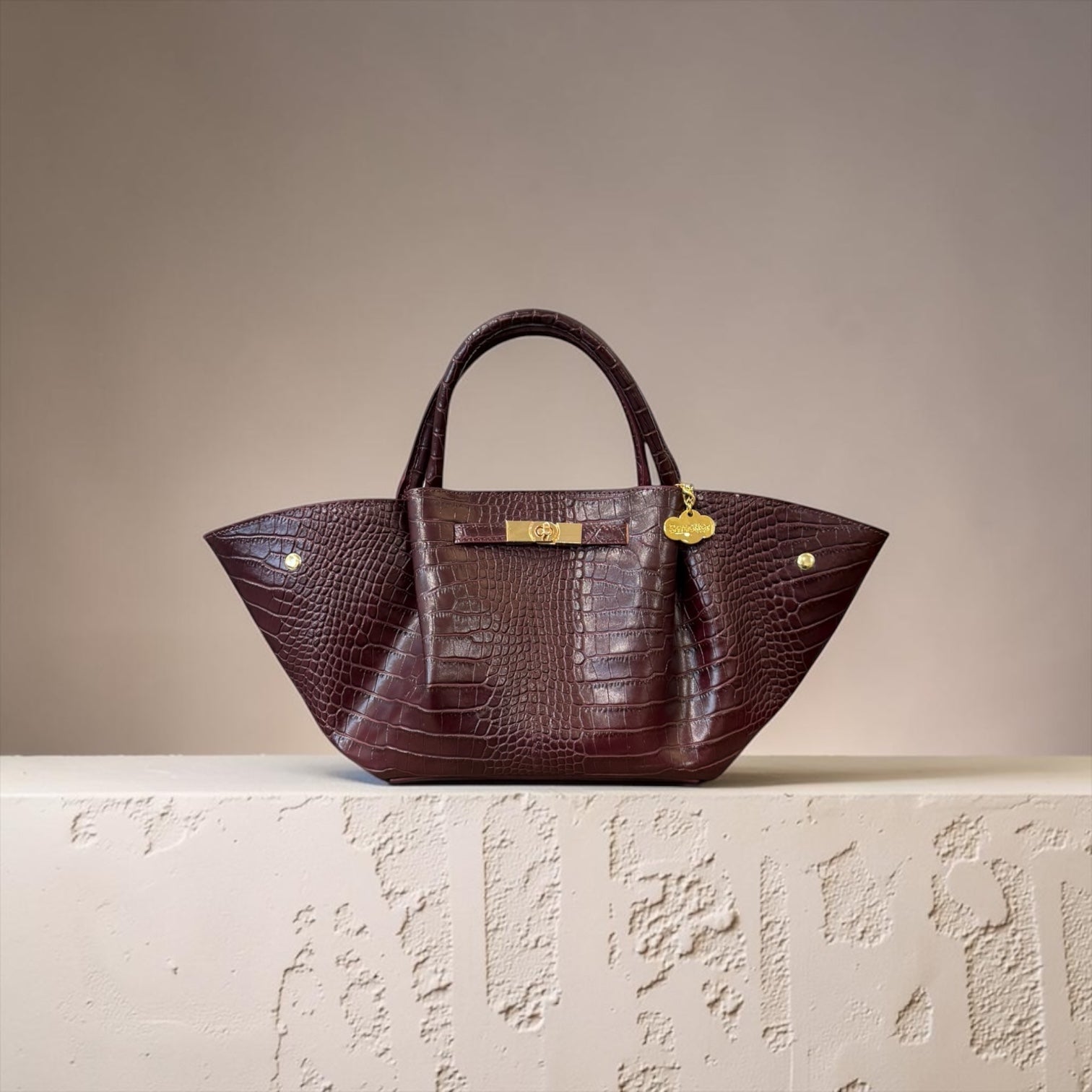 slider image slider_item_PQrzLE